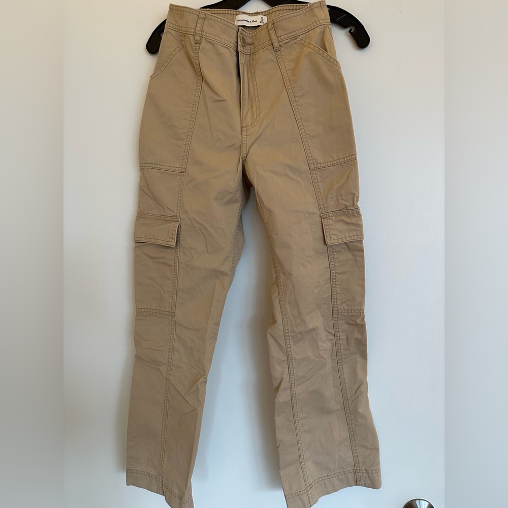 Abercrombie relaxed cargo pants, tan, 27S
